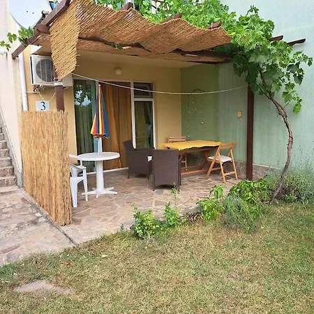 Zone Apartment